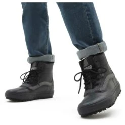 Vans Standard Mid Snow MTE X Cole Navin 22/23 12 Vans Standard Mid Snow MTE X Cole Navin 22/23 -Optimaal Ski Apparatuur Winkel vans 2223 standard mid snow mte cole navin 3